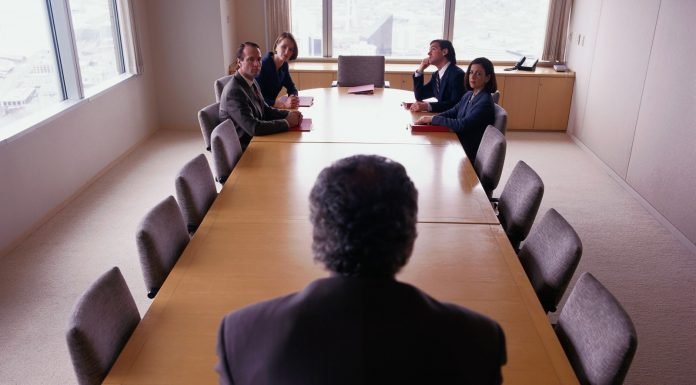 El árbitro de emergencia: ¿Árbitro?