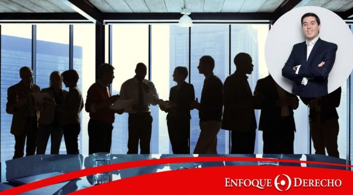 Requisitos de claridad y precisión en la convocatoria y agenda para la modificación del estatuto de una sociedad